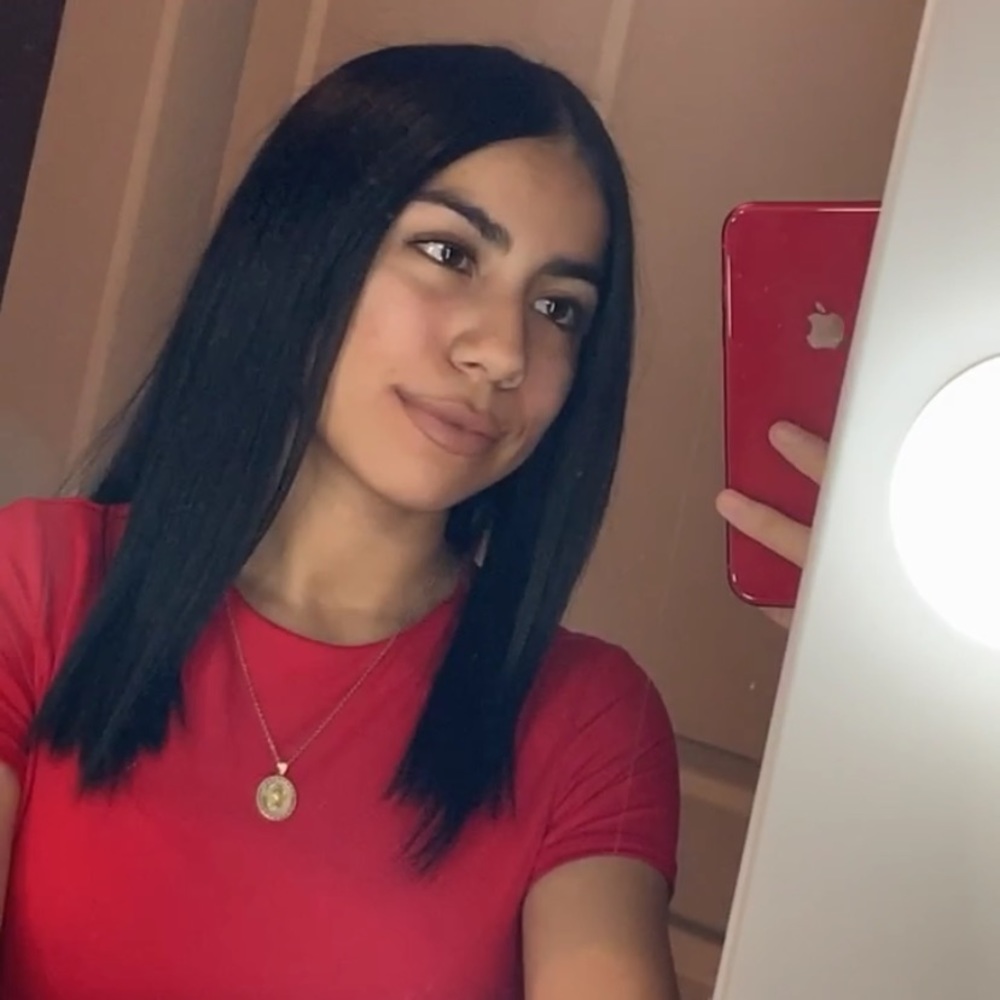 Meet your Posher, Leslie